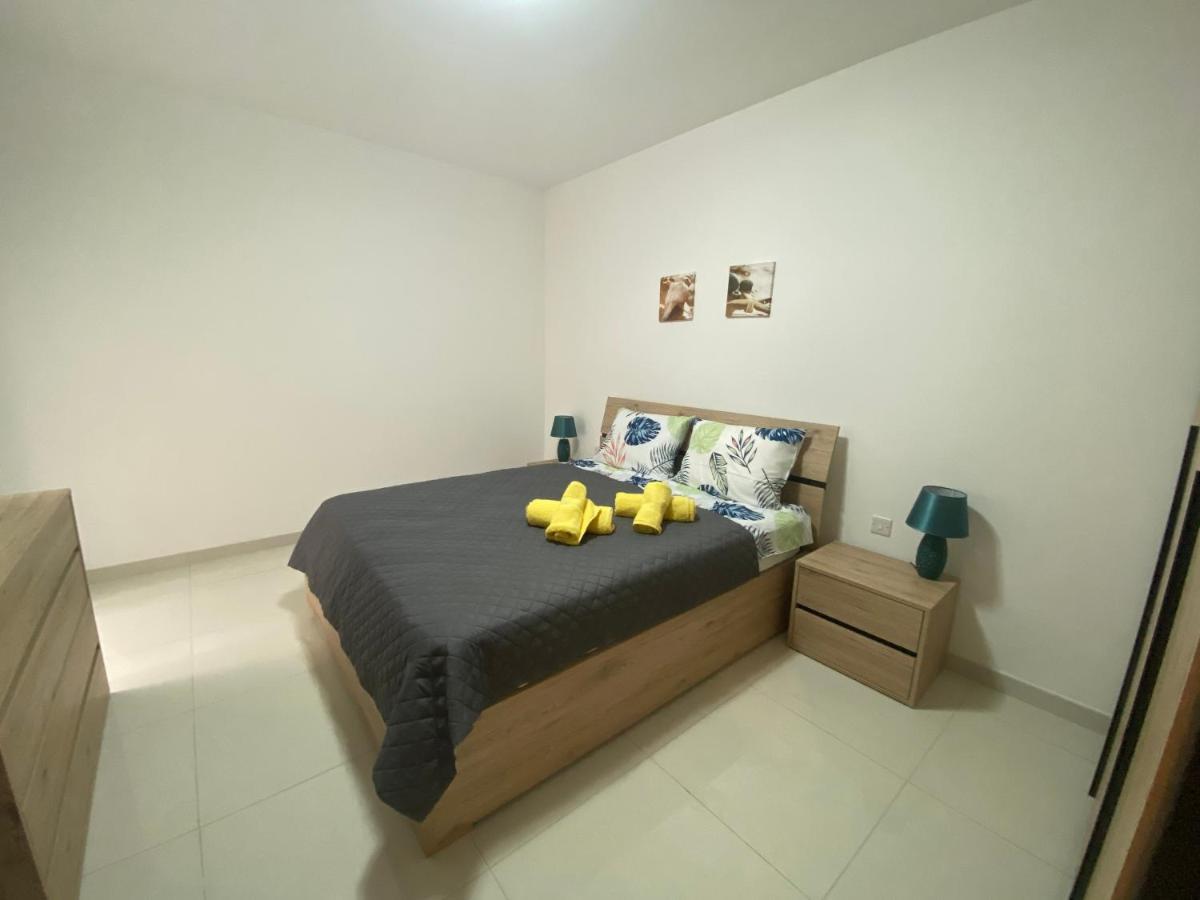 Sunshine Apartments Mellieha - Modern Three Bedroom Ground Floor Apartment With Yard Exterior photo